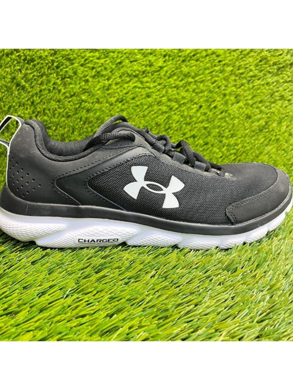 Under Armour Charged Assert 9 Womens Size 9.5 Black White Running Shoes Sneakers